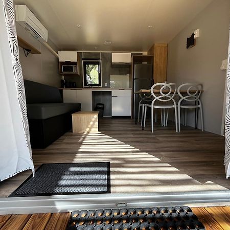 Camping Du Garlaban Aubagne Exterior foto