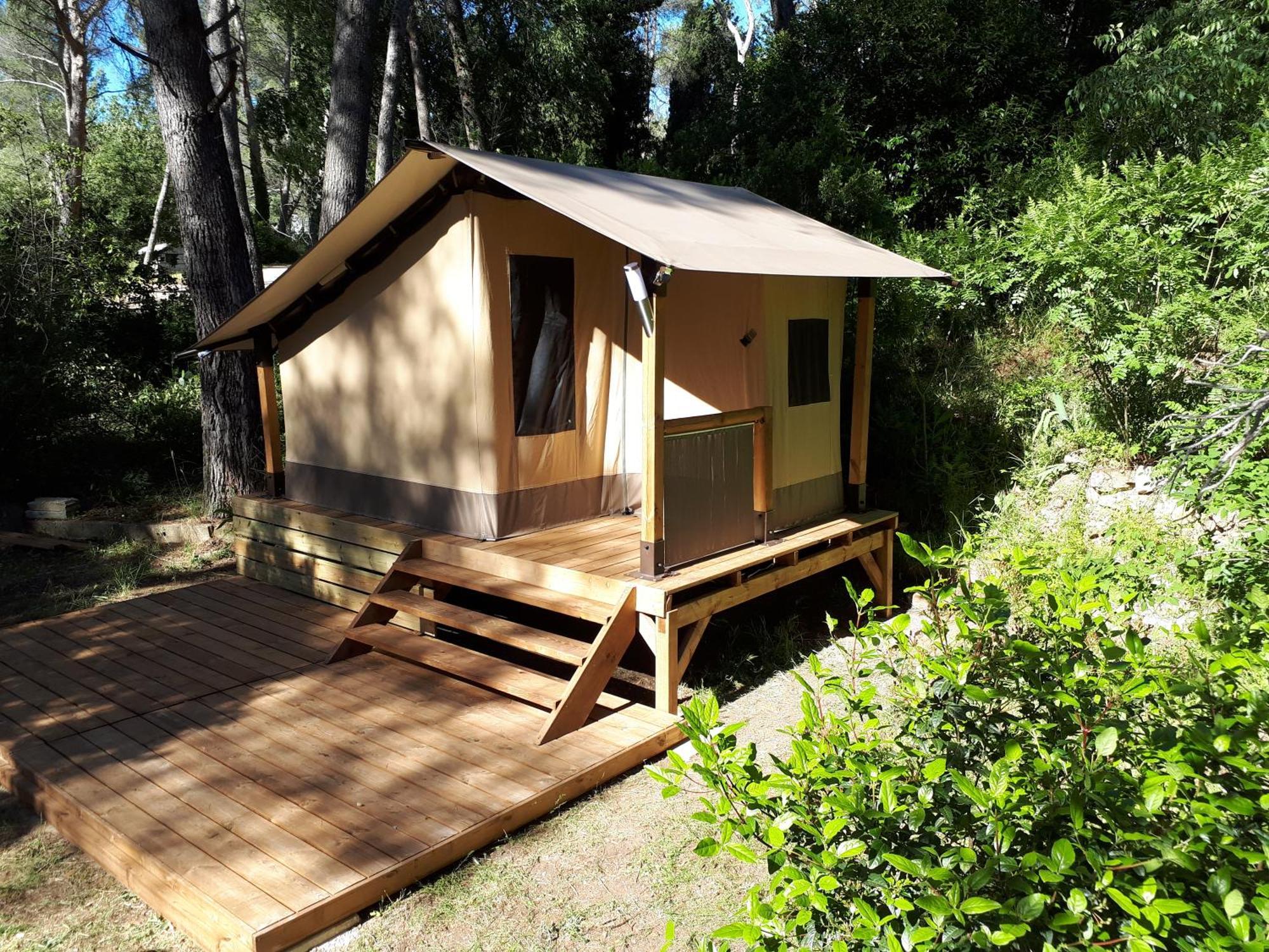 Camping Du Garlaban Aubagne Quarto foto
